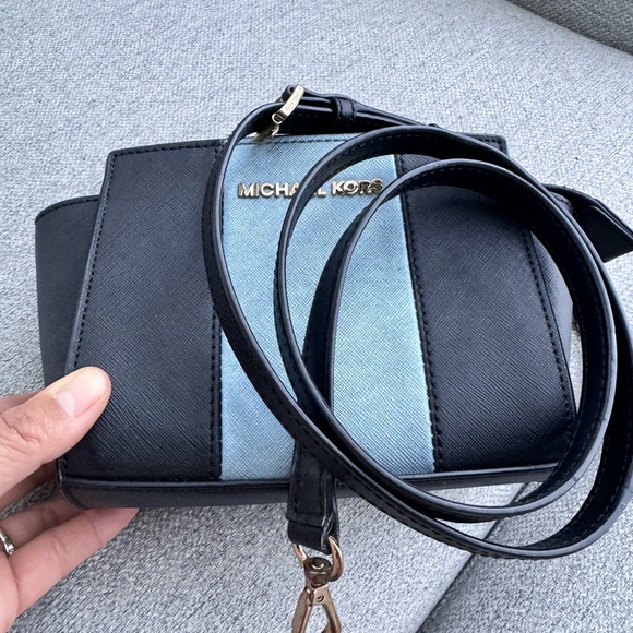 Cute Michael kors purse - Picture 4 of 9